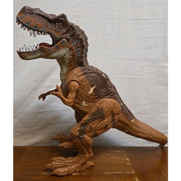 Animal Planet Interactive T Rex Dinosaur Light Up Eyes Growls Tested Toys R Us - Picture 1 of 9